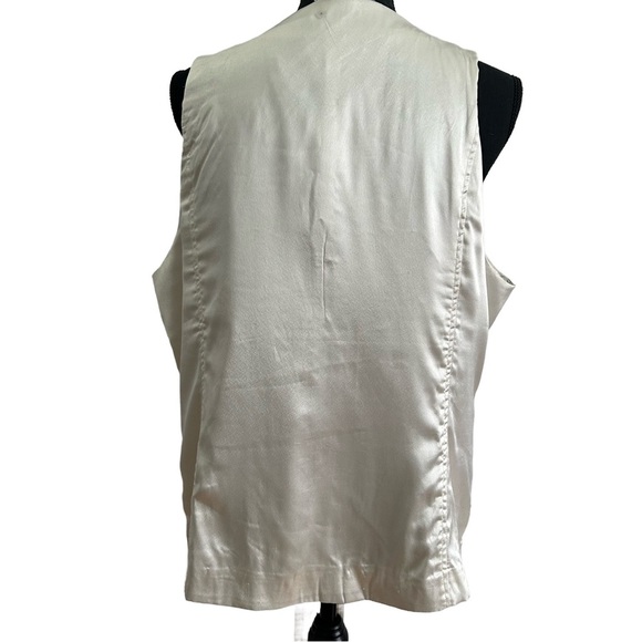 Chico’s Embroidered Beige and Brown Vest. Chico’s Size 2 (Large) - Picture 6 of 6